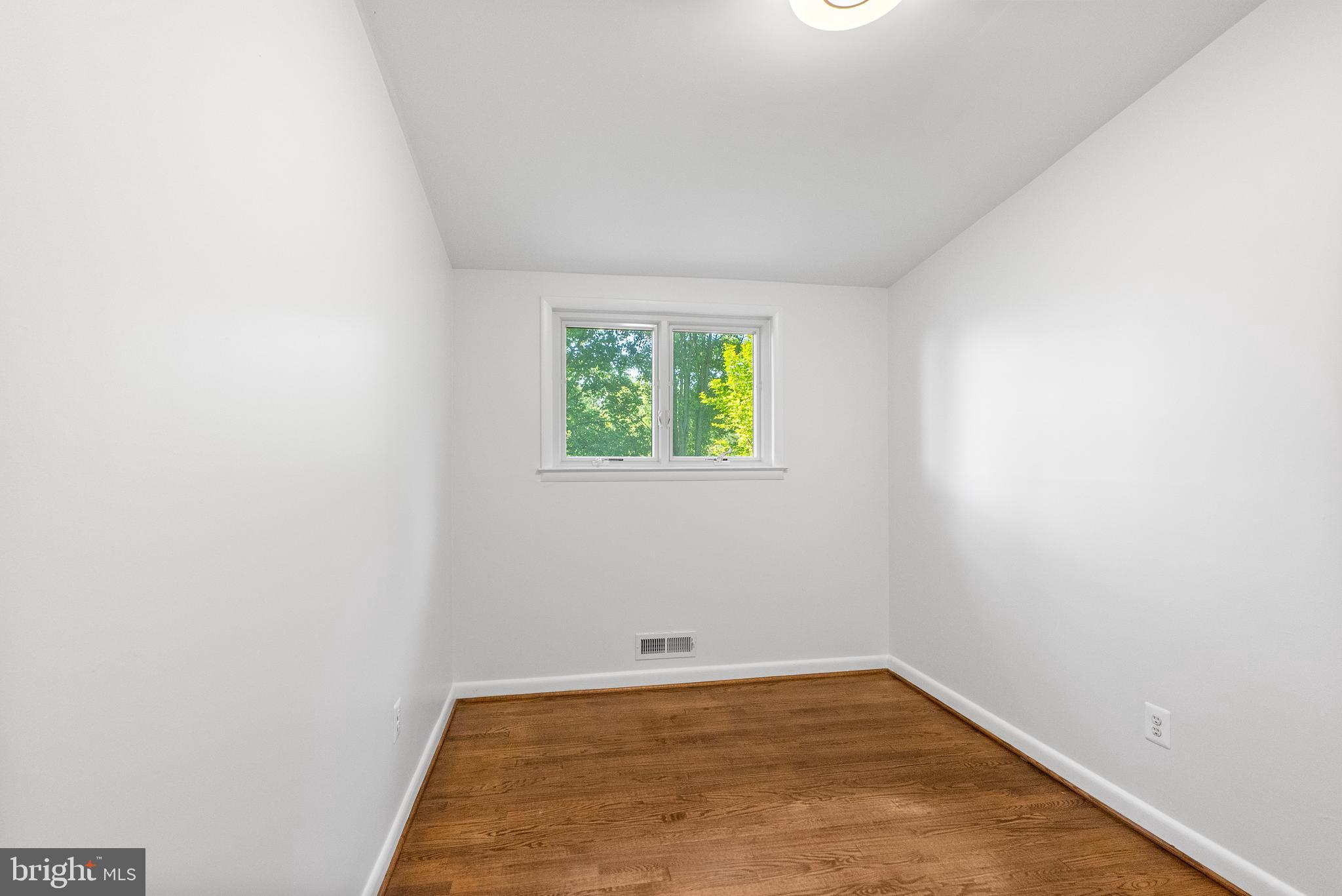 2954 Viewpoint Road Alexandria, VA 22314 - Photo 35 of 61