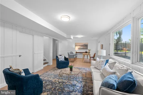 $979,000 | 2954 Viewpoint Road, Alexandria, VA 22314