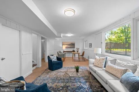 $979,000 | 2954 Viewpoint Road, Alexandria, VA 22314