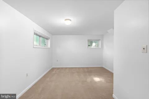 $979,000 | 2954 Viewpoint Road, Alexandria, VA 22314