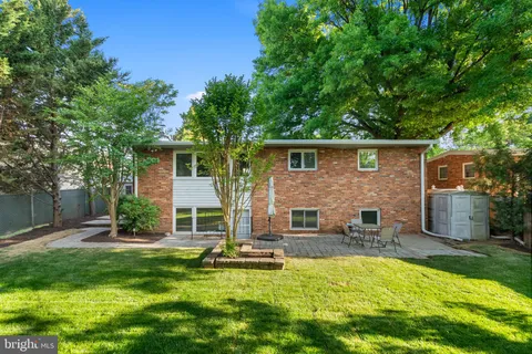 $979,000 | 2954 Viewpoint Road, Alexandria, VA 22314