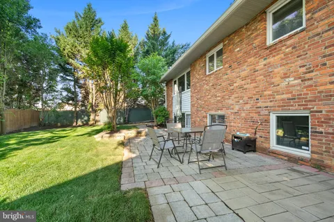 $979,000 | 2954 Viewpoint Road, Alexandria, VA 22314