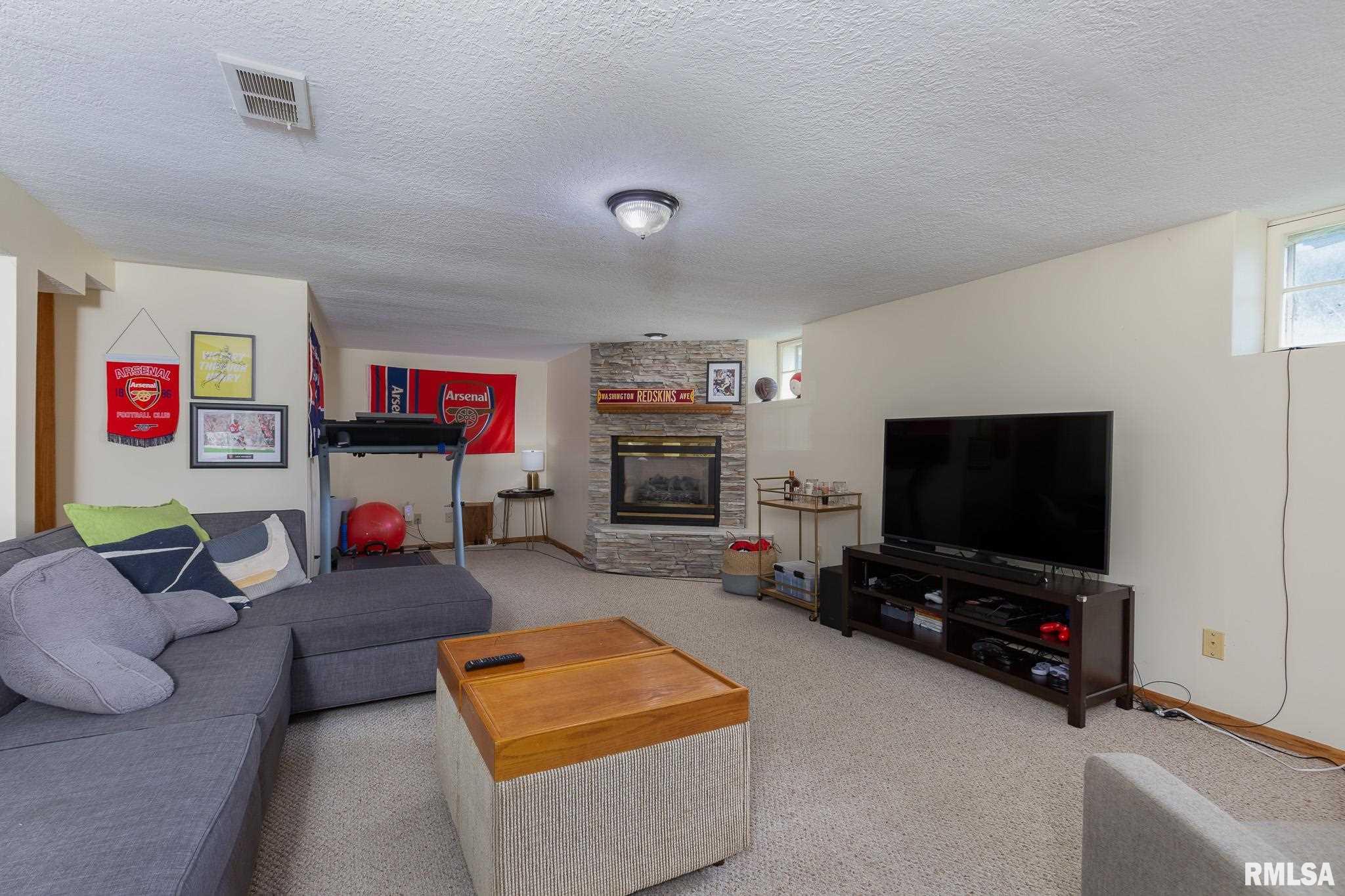 3403 Middle Road Davenport, IA 52803 - Photo 33 of 44 Gallery Image 33