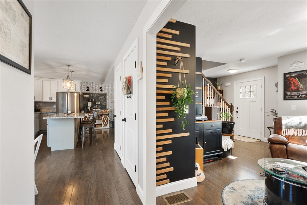 4 Brooks Road Templeton, MA 01436 - Photo 8 of 42