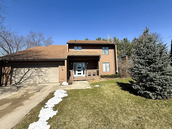 $349,900 | 1225 Eustace Drive, Dixon, IL 61021