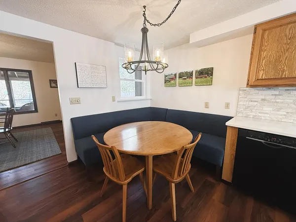 $349,900 | 1225 Eustace Drive, Dixon, IL 61021