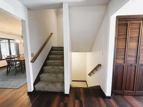 $349,900 | 1225 Eustace Drive, Dixon, IL 61021