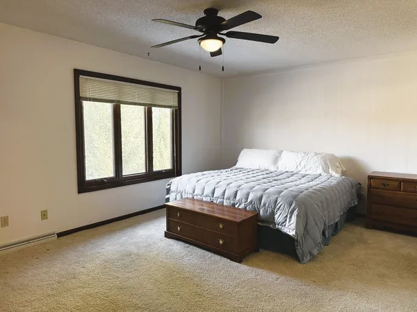 $349,900 | 1225 Eustace Drive, Dixon, IL 61021