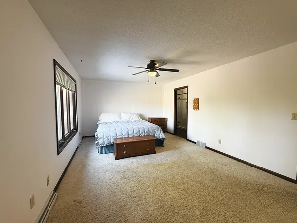 $349,900 | 1225 Eustace Drive, Dixon, IL 61021