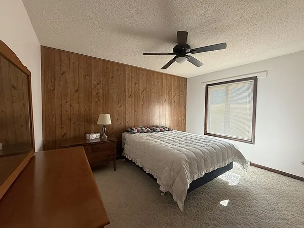 $349,900 | 1225 Eustace Drive, Dixon, IL 61021