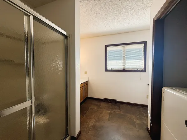 $349,900 | 1225 Eustace Drive, Dixon, IL 61021