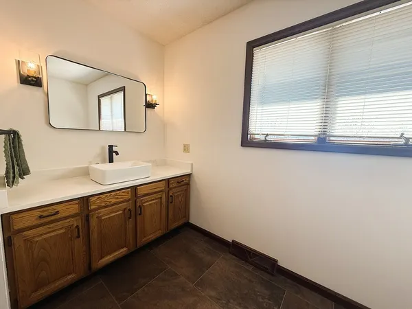 $349,900 | 1225 Eustace Drive, Dixon, IL 61021