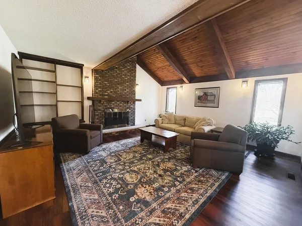 $349,900 | 1225 Eustace Drive, Dixon, IL 61021