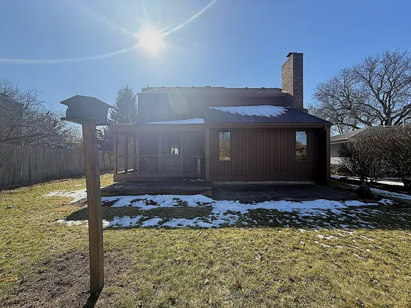 $349,900 | 1225 Eustace Drive, Dixon, IL 61021