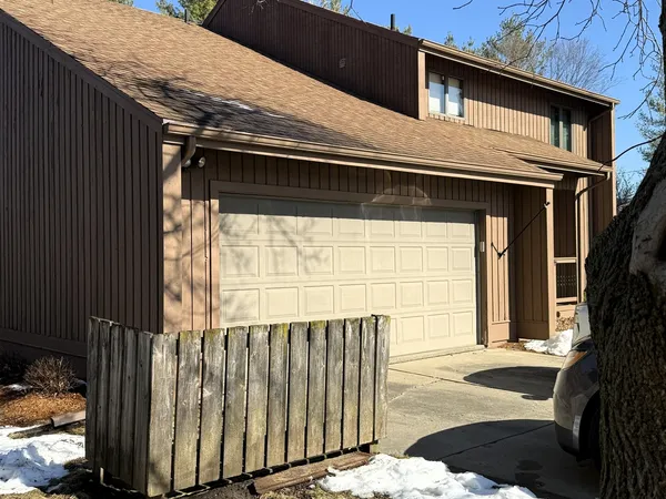 $349,900 | 1225 Eustace Drive, Dixon, IL 61021