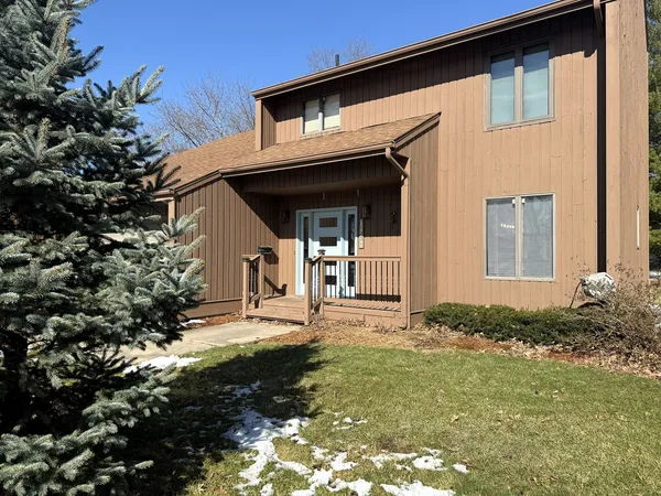 $349,900 | 1225 Eustace Drive, Dixon, IL 61021