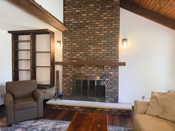 $349,900 | 1225 Eustace Drive, Dixon, IL 61021