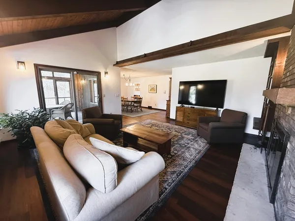 $349,900 | 1225 Eustace Drive, Dixon, IL 61021