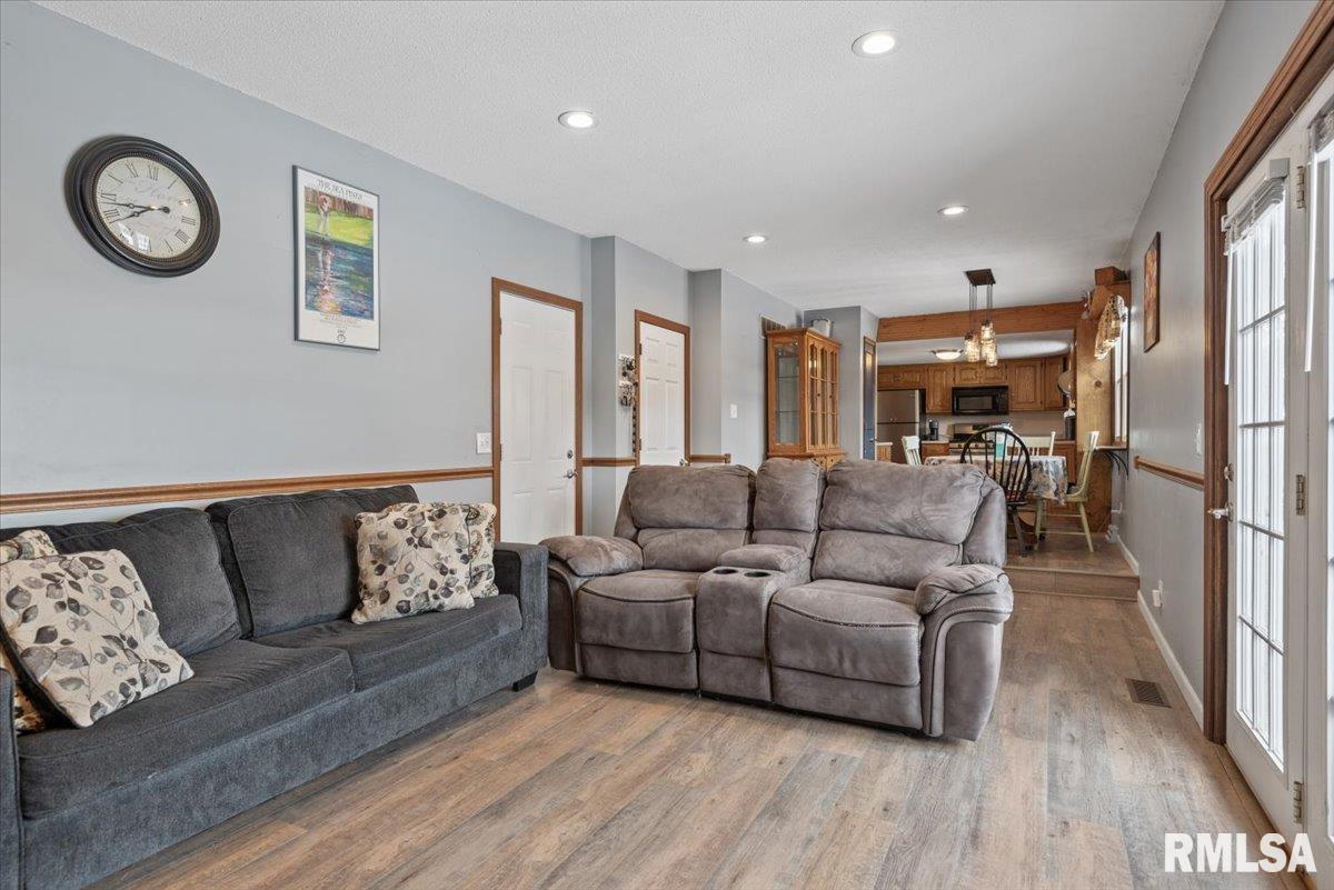 3304 Ellendale Drive Springfield, IL 62704 - Photo 17 of 37