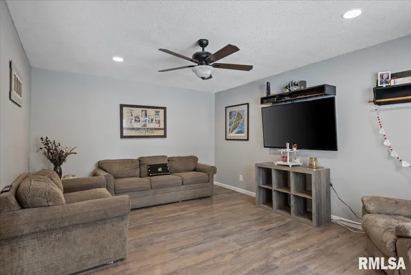 $250,000 | 3304 Ellendale Drive, Springfield, IL 62704