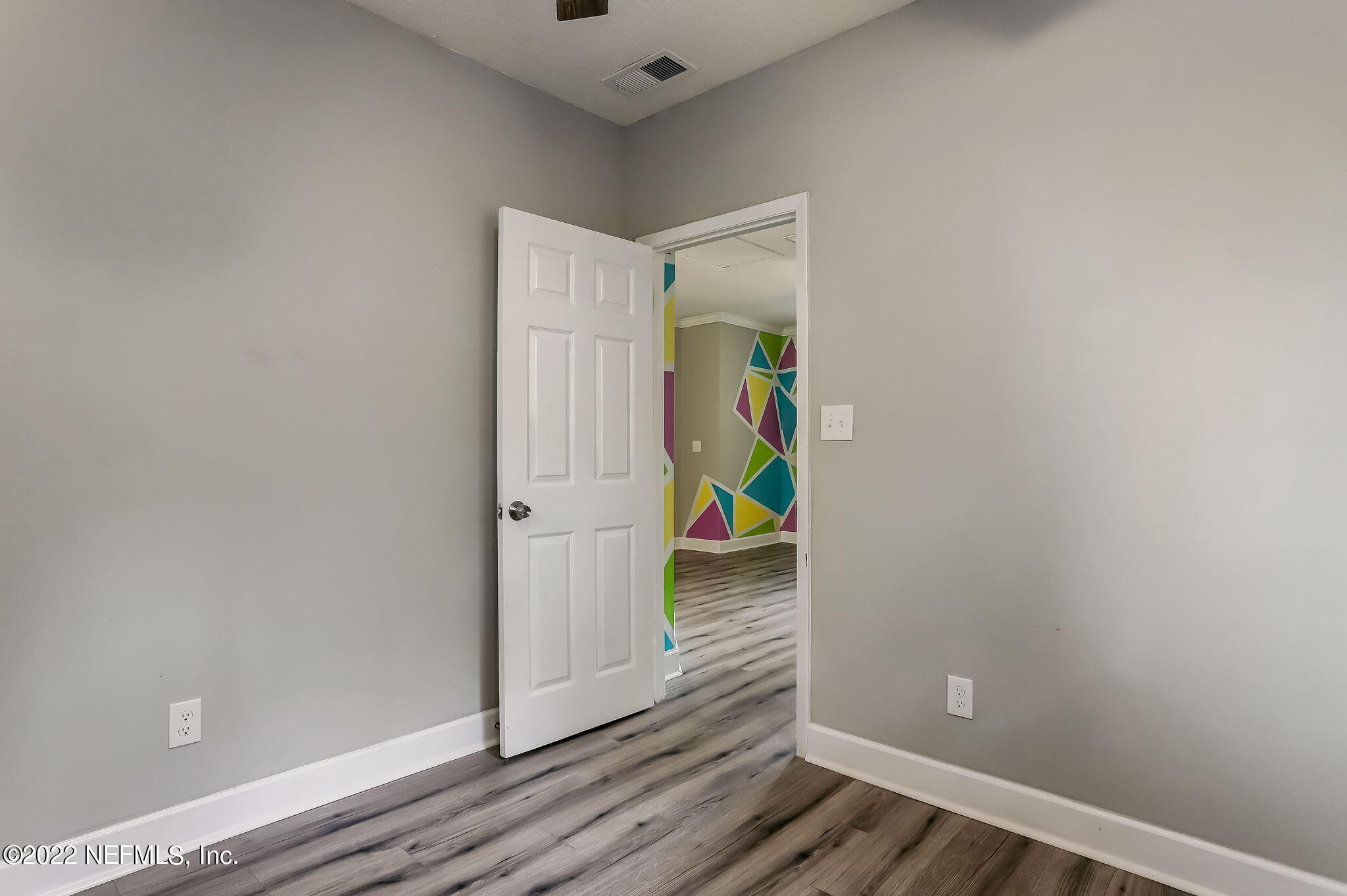 5213 Bedford Road Jacksonville, FL 32207 - Photo 27 of 63 bedroom or office