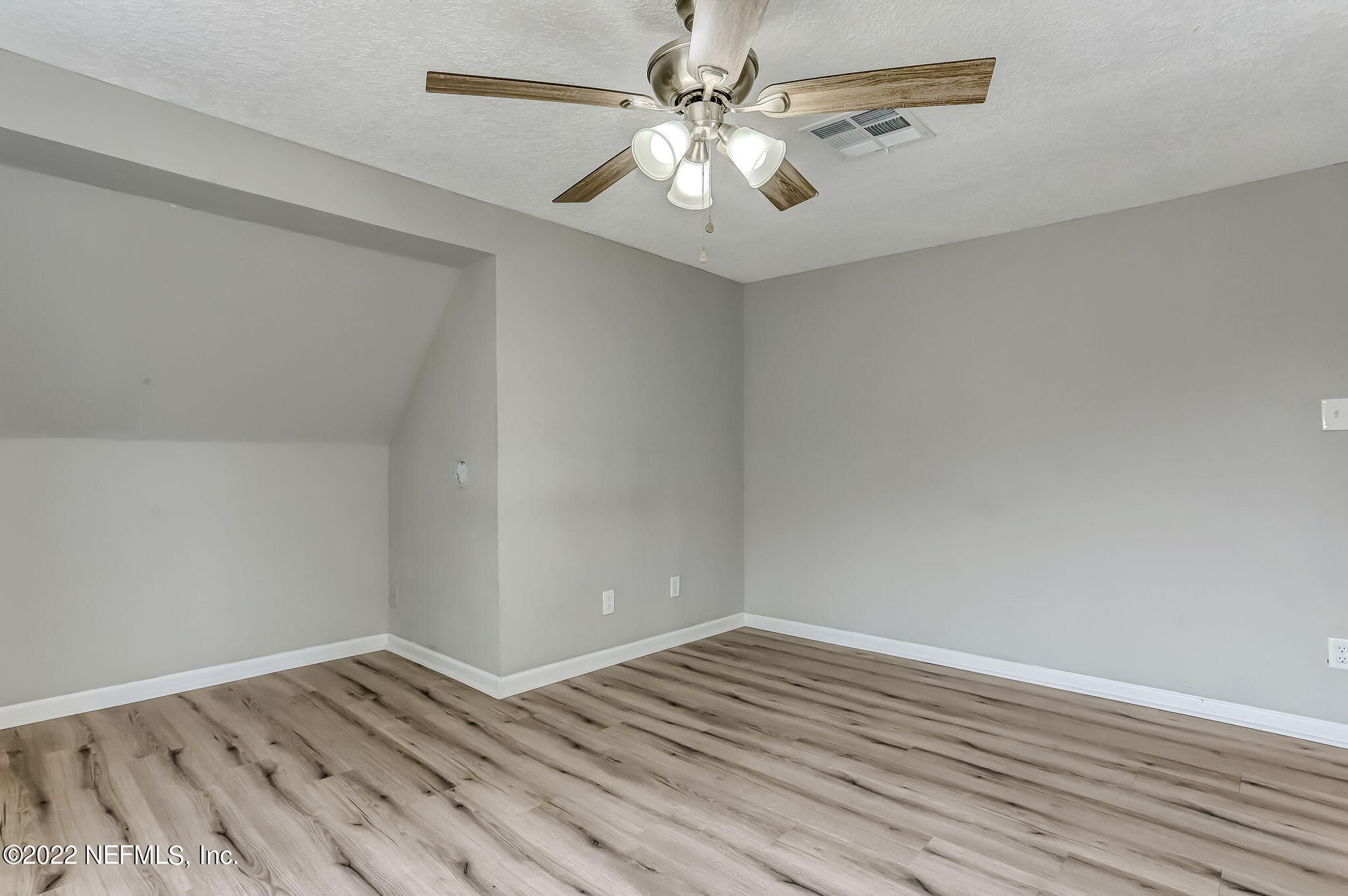 5213 Bedford Road Jacksonville, FL 32207 - Photo 39 of 63 owner suite