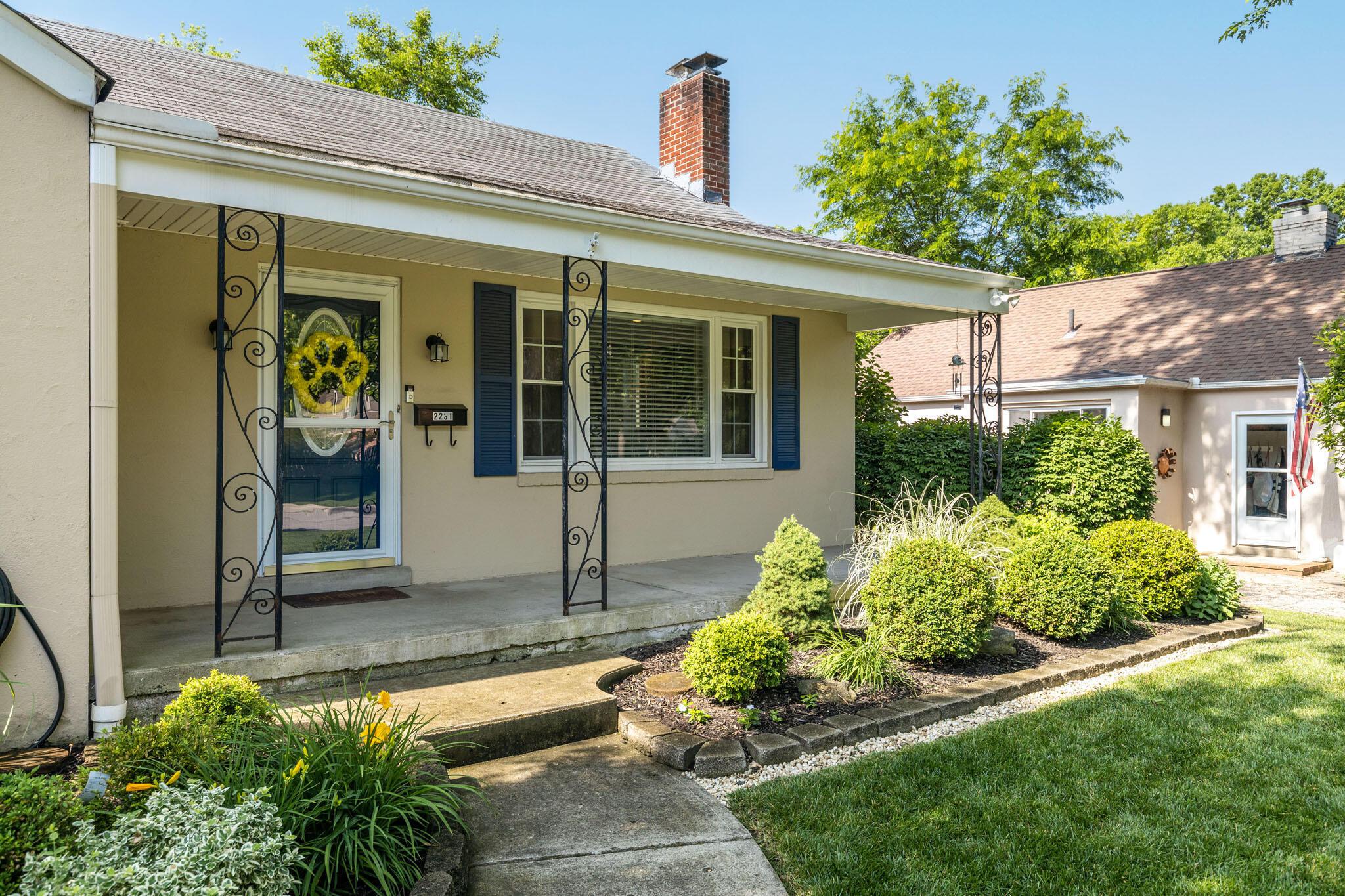 2231 Harwitch Road Columbus, OH 43221 - Photo 3 of 35 2022-06-13 2231 Harwitch Rd 01