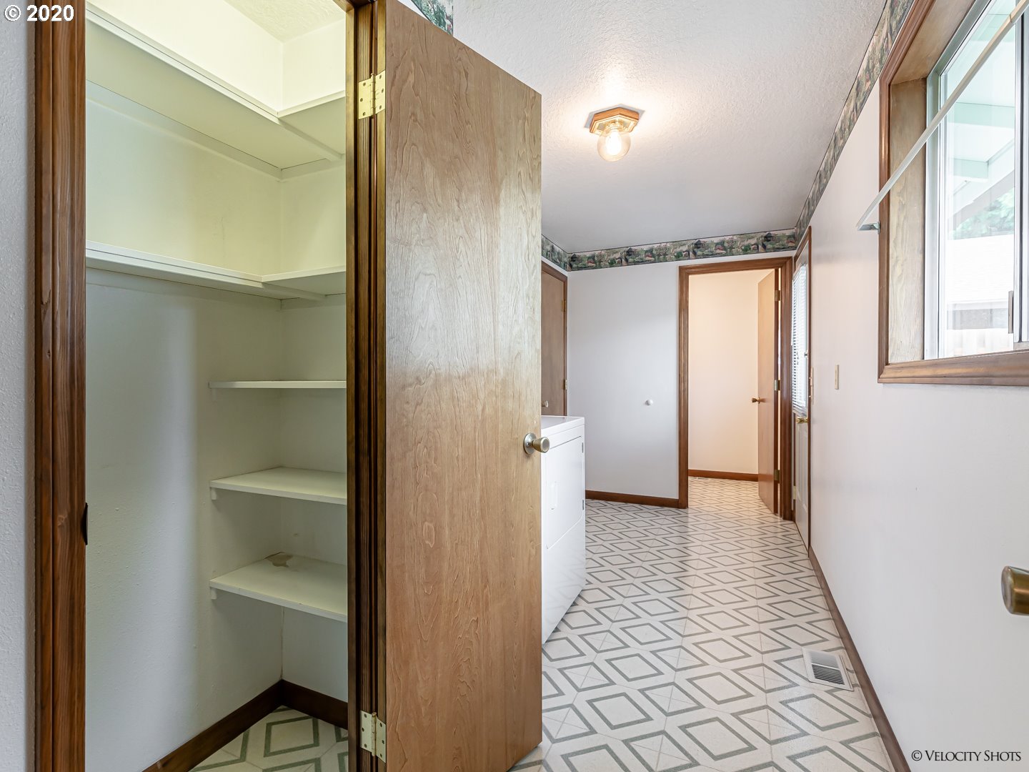 36685 Yocum Loop Sandy, OR 97055 - Photo 16 of 32 Gallery Image 16