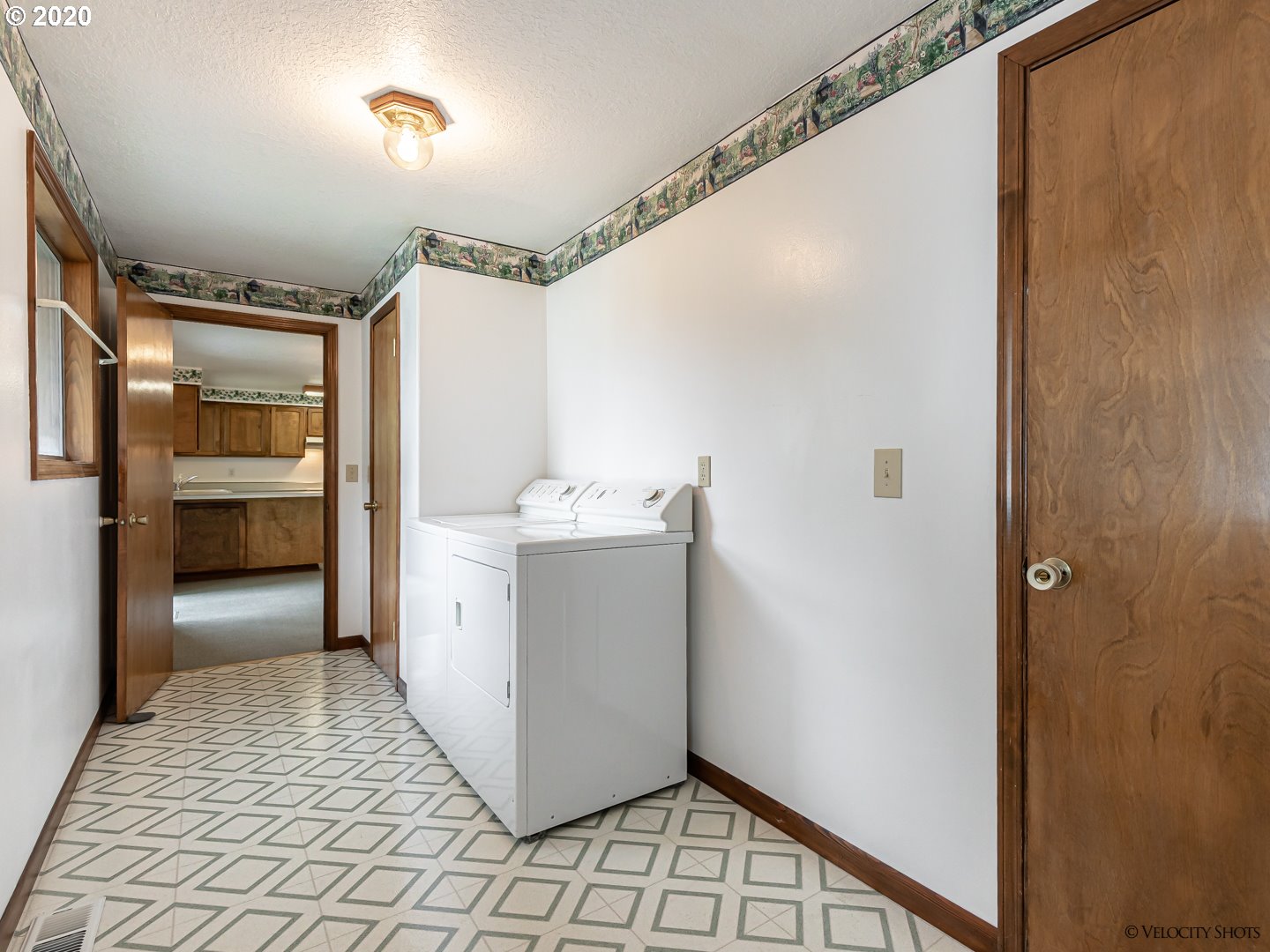 36685 Yocum Loop Sandy, OR 97055 - Photo 17 of 32 Gallery Image 17