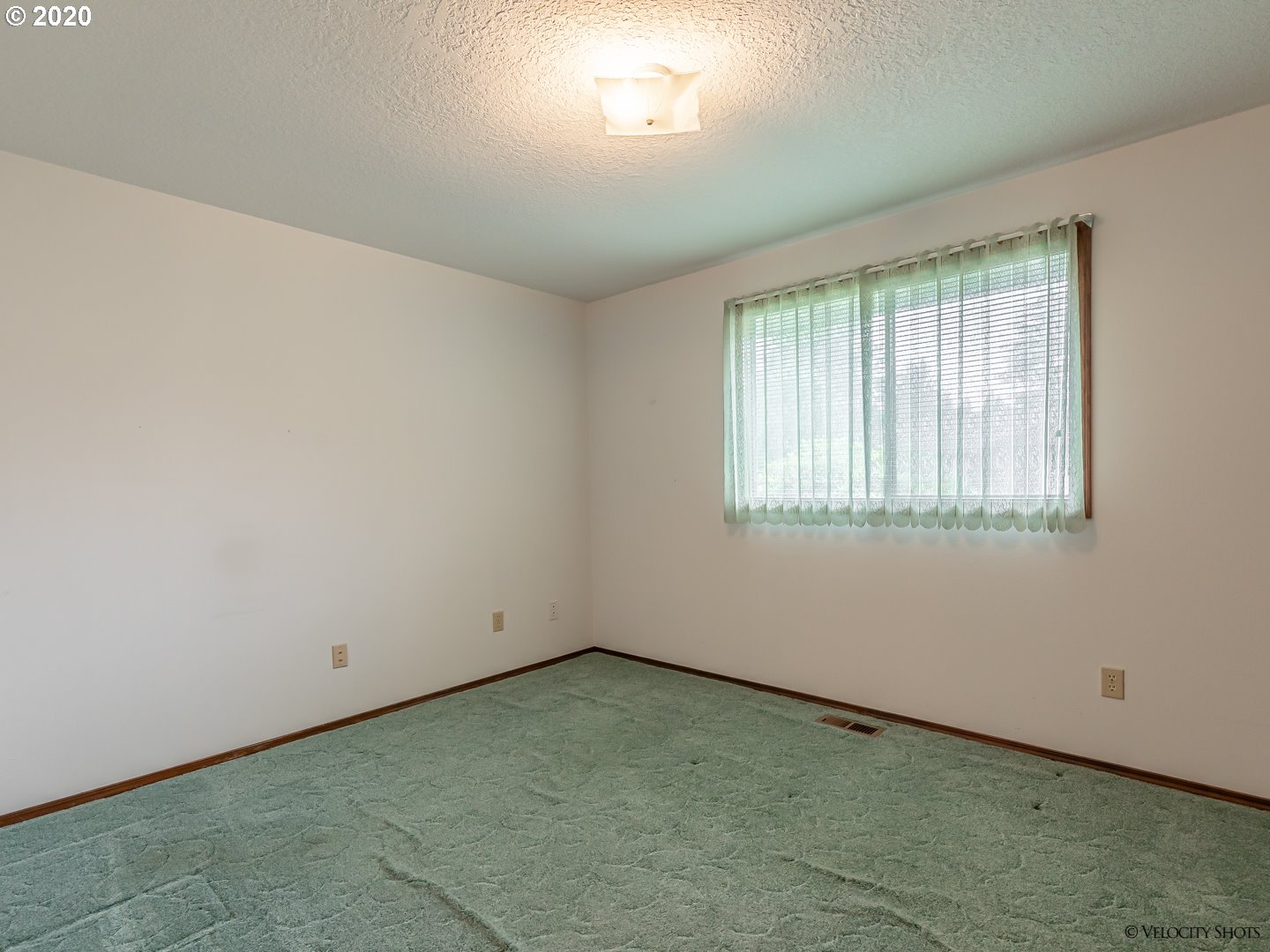36685 Yocum Loop Sandy, OR 97055 - Photo 19 of 32 Gallery Image 19