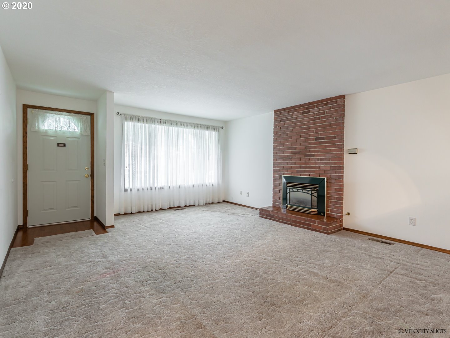 36685 Yocum Loop Sandy, OR 97055 - Photo 5 of 32 Gallery Image 5
