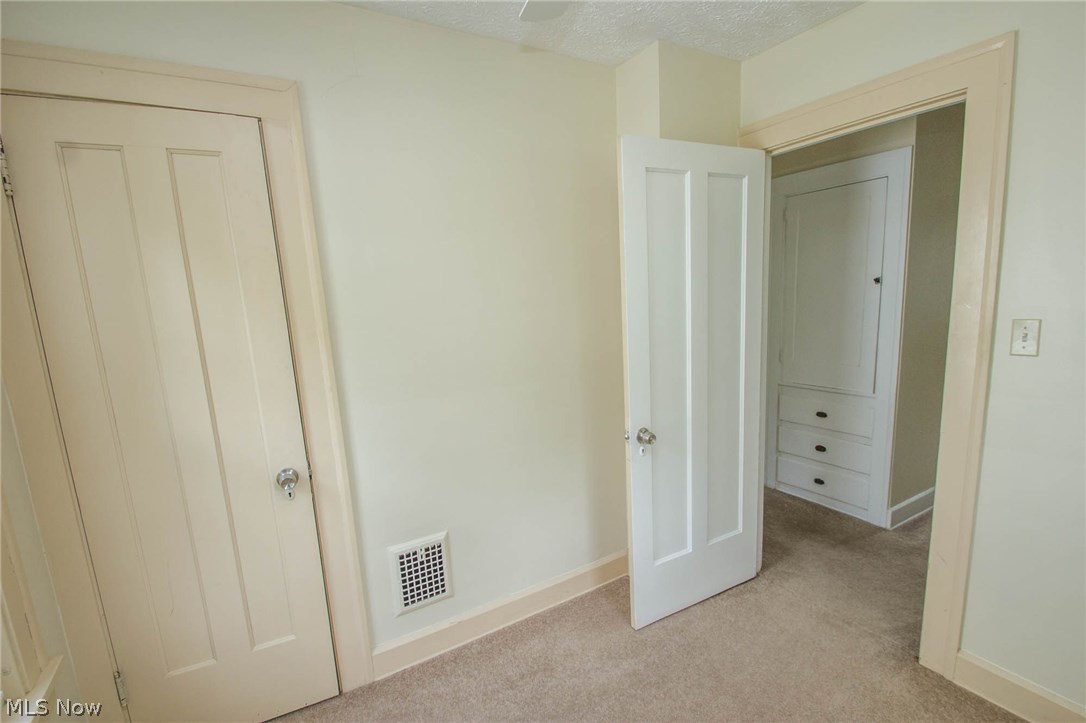 1529 Parkhill Road Cleveland Heights, OH 44121 - Photo 16 of 22