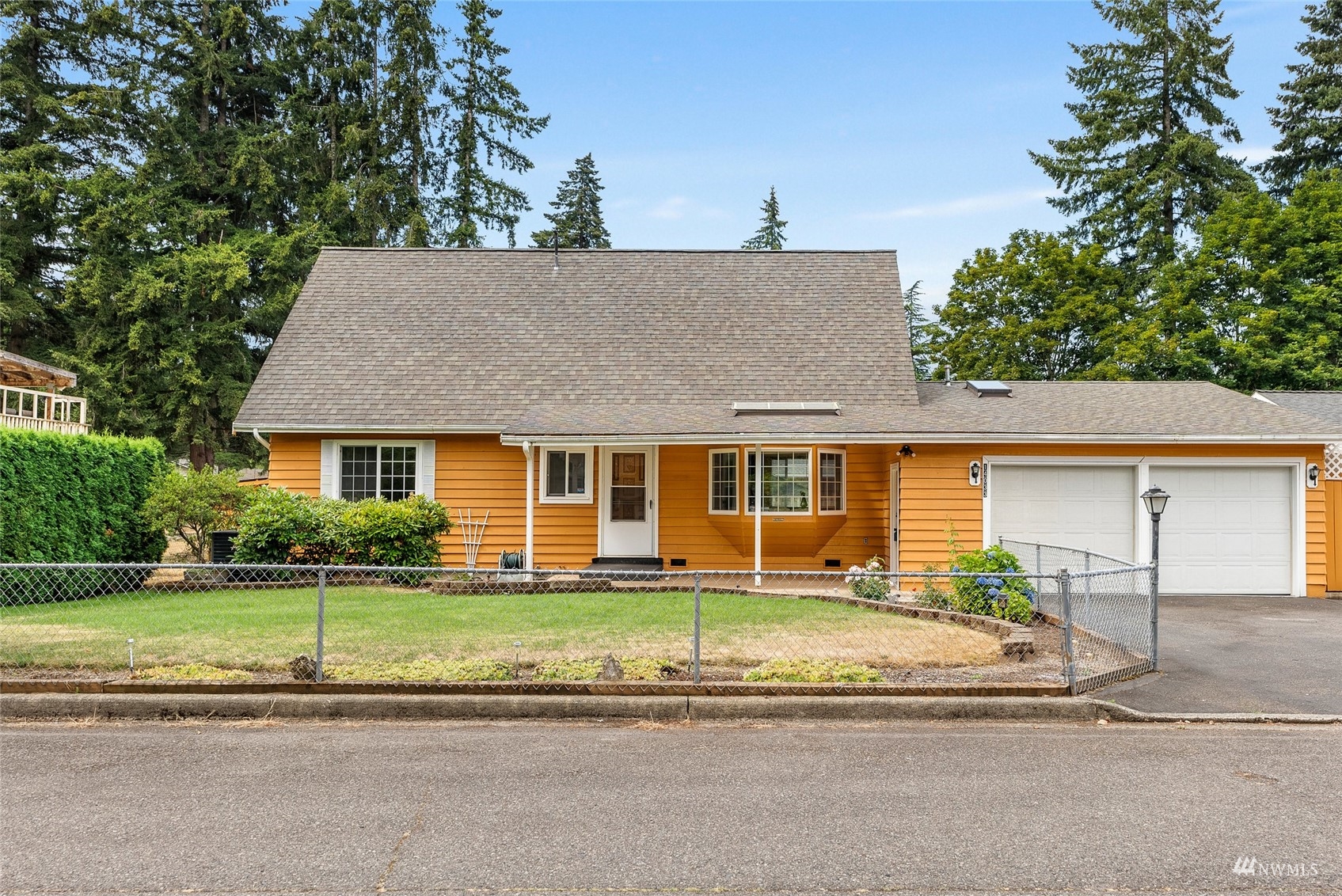 14033 145th Avenue Southeast Renton, WA 98059 - Photo 1 of 22 Gallery Image 1