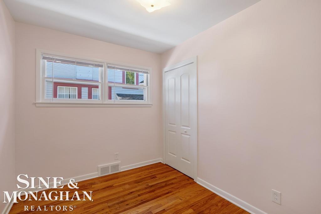 1793 Roslyn Road Grosse Pointe, MI 48236 - Photo 13 of 44 50199142-6E8B461F-C31E-4B29-B588-638BD39B19C0.JPG