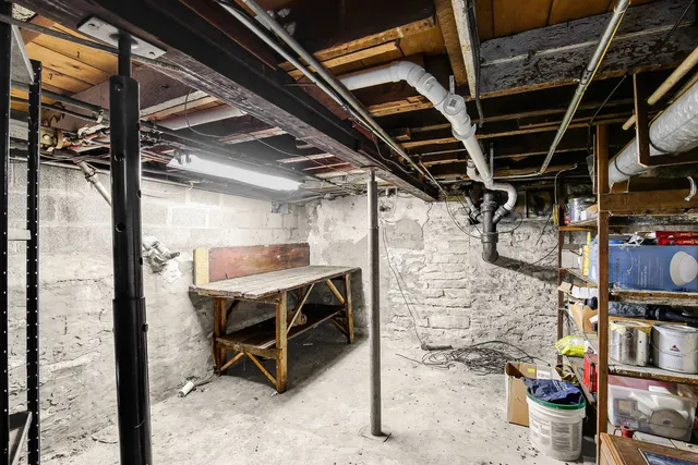 a view of a storage & utility room