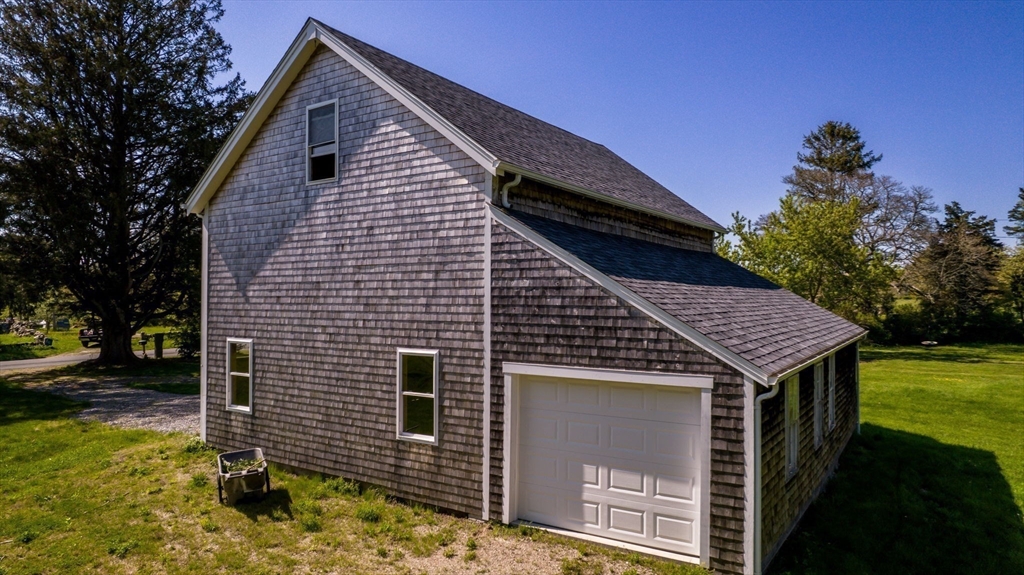 392 Slades Corner Road Dartmouth, MA 02748 - Photo 9 of 29 Gallery Image 9