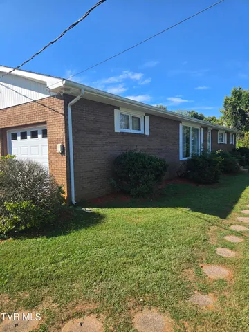 $450,000 | 720 North Mohawk Drive, Erwin, TN 37650