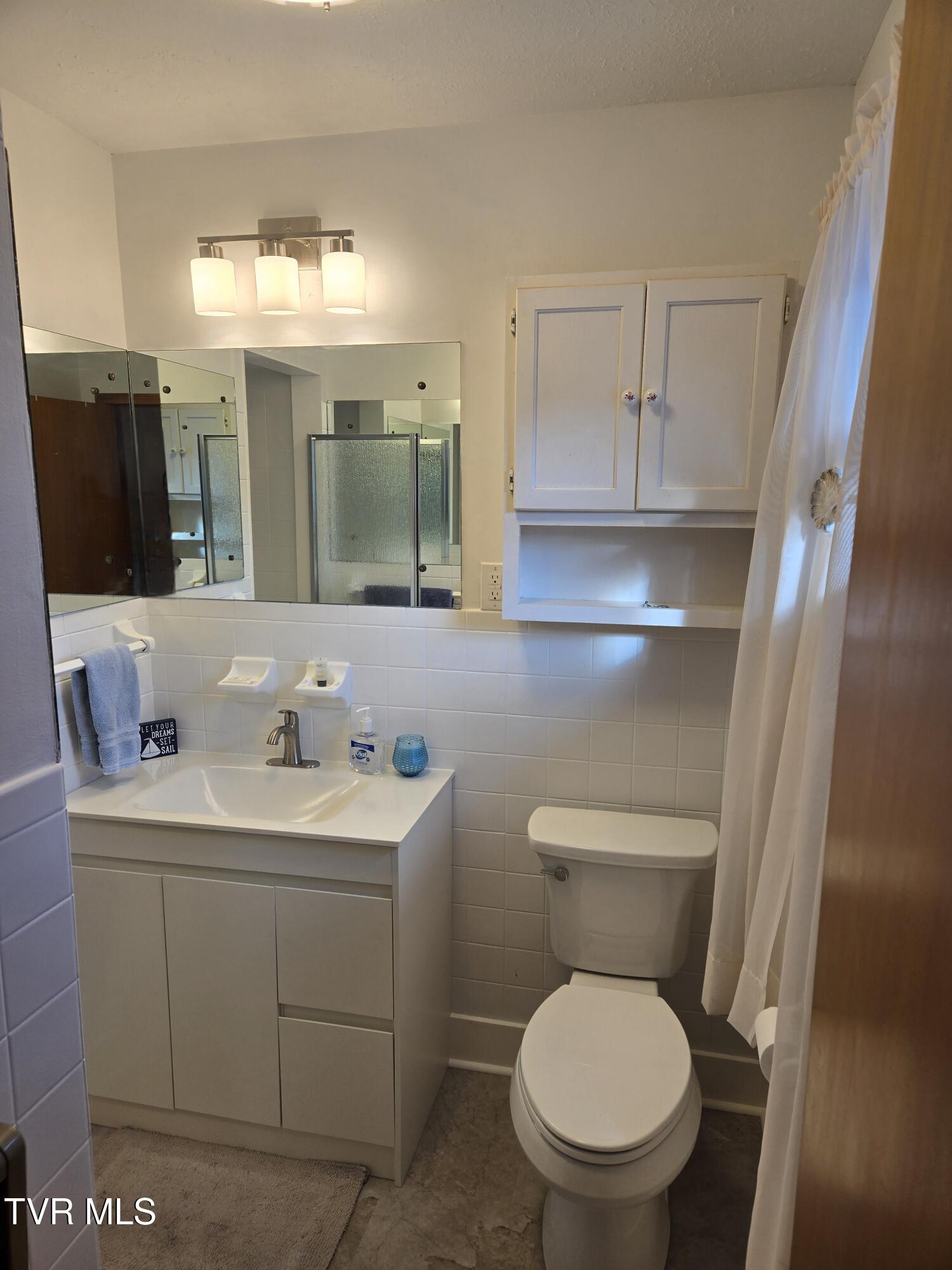 720 North Mohawk Drive Erwin, TN 37650 - Photo 23 of 39 20251108_154048