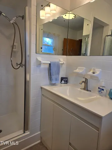 $450,000 | 720 North Mohawk Drive, Erwin, TN 37650