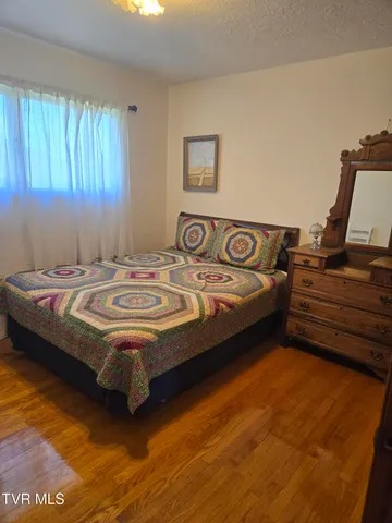 $450,000 | 720 North Mohawk Drive, Erwin, TN 37650