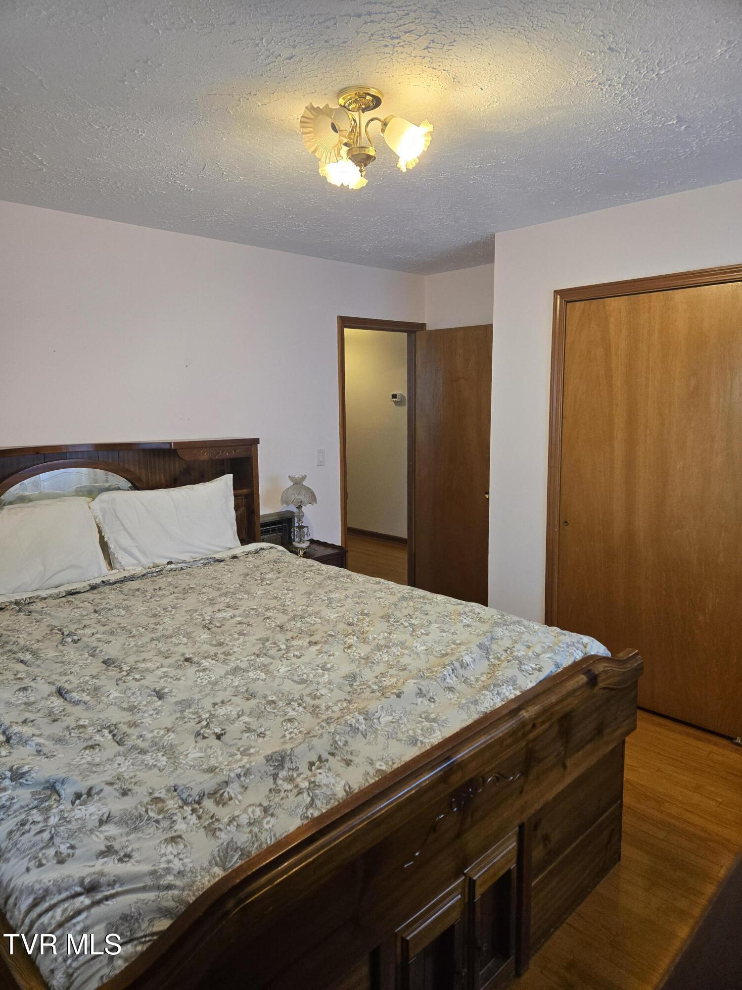 720 North Mohawk Drive Erwin, TN 37650 - Photo 31 of 39 20250920_122413