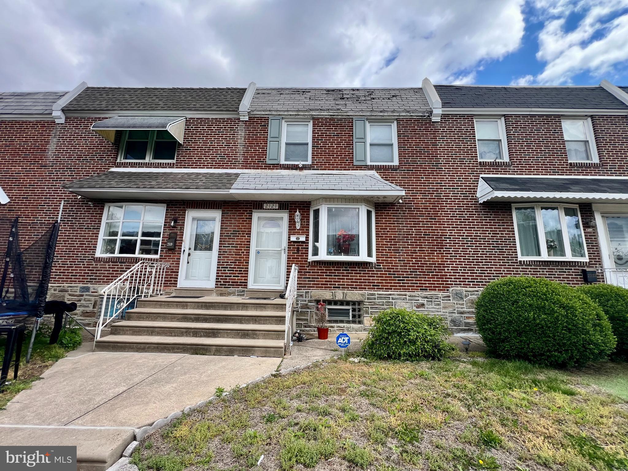 2121 Lardner Street Philadelphia, PA 19149 - Photo 2 of 21