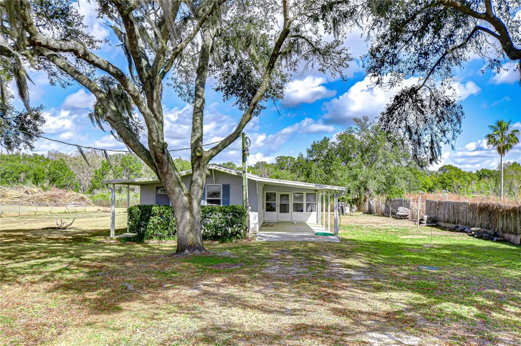 36305 Sunshine Road Zephyrhills, FL 33541 - Photo 2 of 30 Gallery Image 2