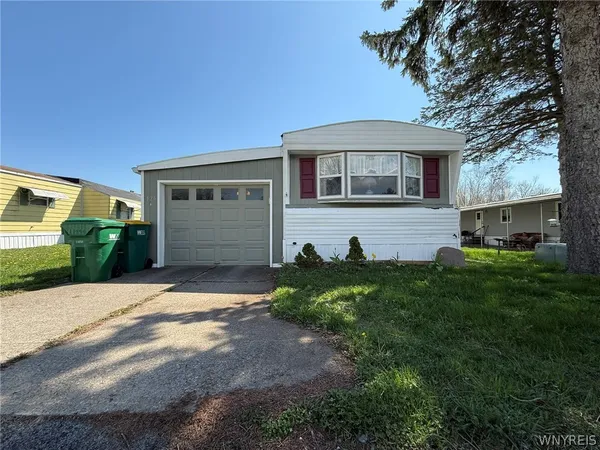 $39,900 | 126 Holly Street, Newstead, NY 14001