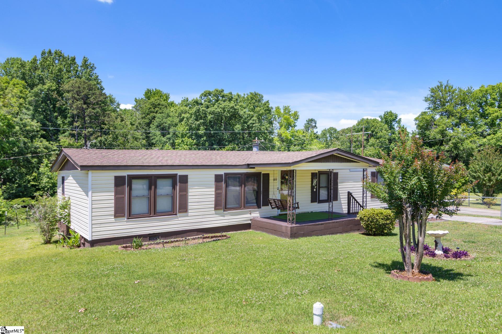 111 Lewis Street Clinton, SC 29325 - Photo 2 of 39