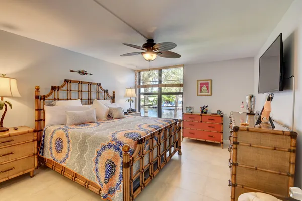 $6,000 | 19 Royal Palm Way, Unit 205, Boca Raton, FL 33432