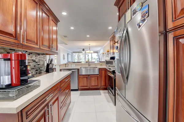 $6,000 | 19 Royal Palm Way, Unit 205, Boca Raton, FL 33432