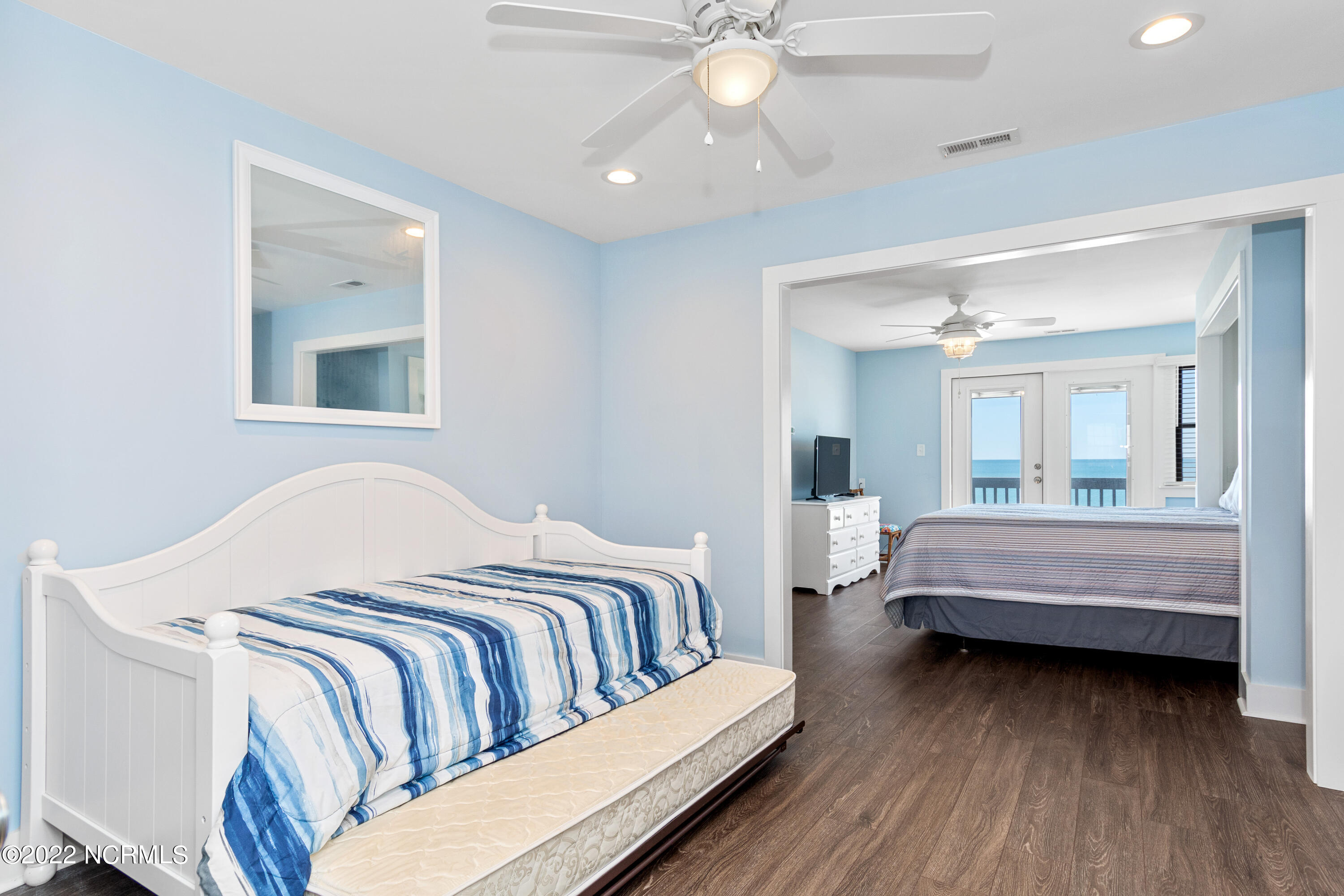 2501 Ocean Drive, Unit 1A3 Emerald Isle, NC 28594 - Photo 29 of 38 2501 Ocean Dr