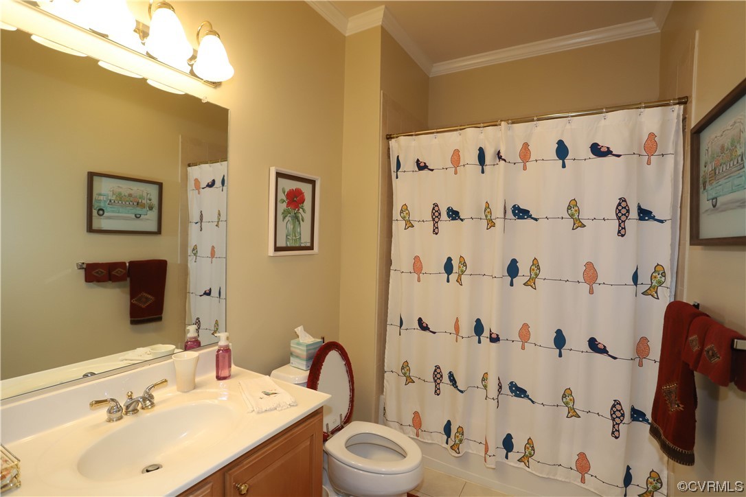 4748 Westhampton Williamsburg, VA 23188 - Photo 23 of 39 a bathroom with a sink and a mirror