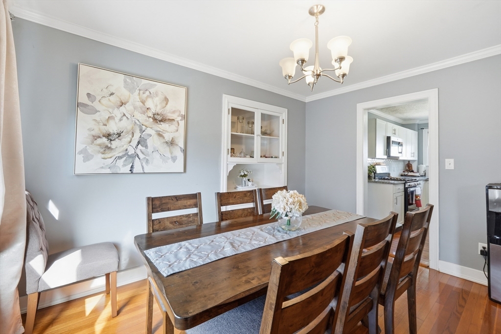 42 Volkmar Road Worcester, MA 01606 - Photo 7 of 33